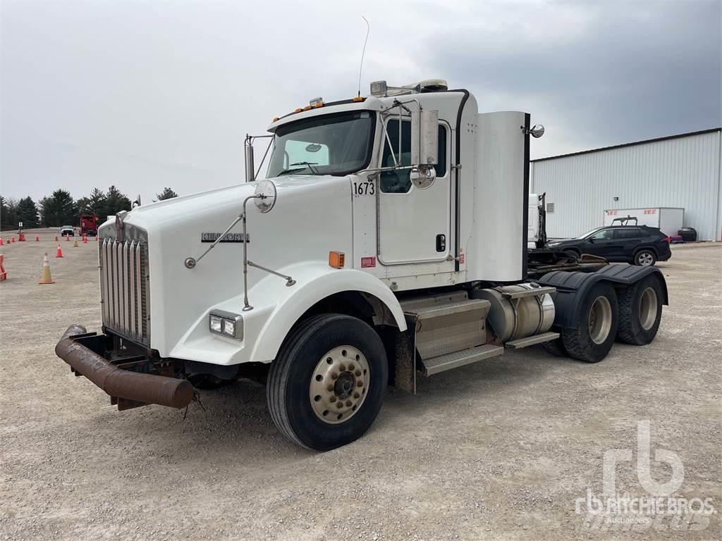 Kenworth T800 牵引车