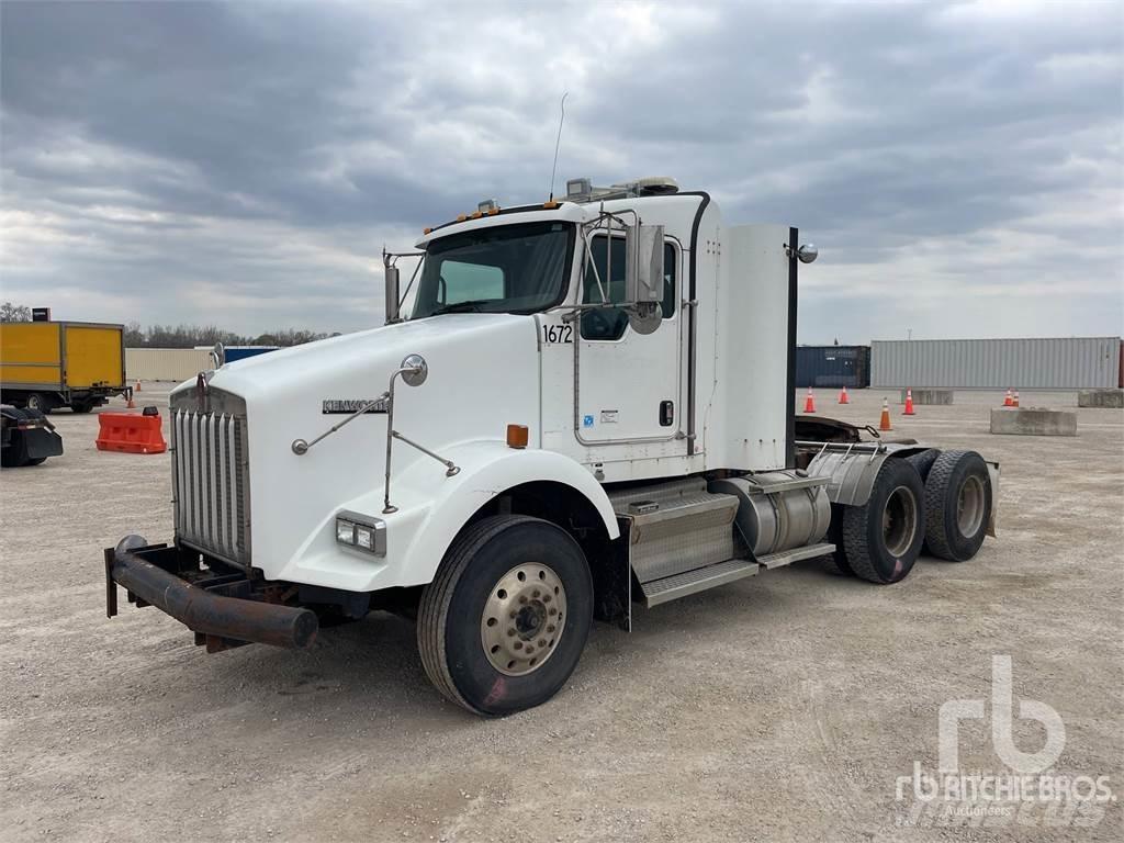 Kenworth T800 牵引车