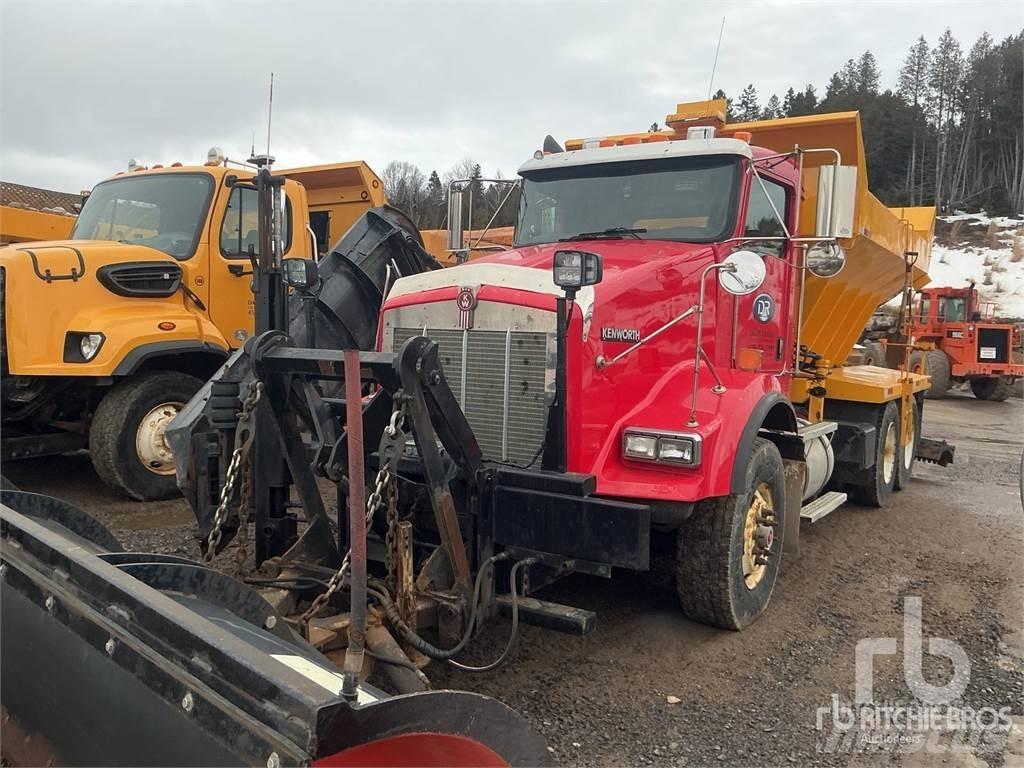 Kenworth T800 推雪机