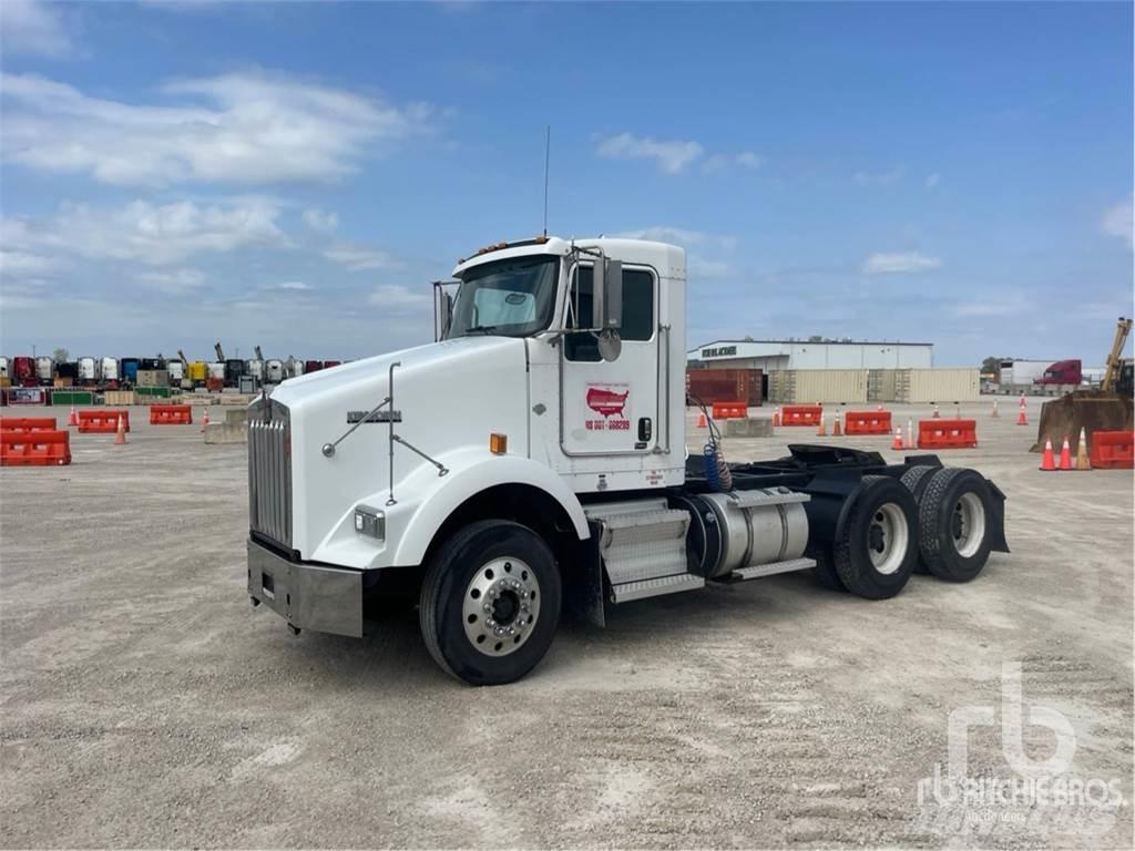 Kenworth T800 牵引车
