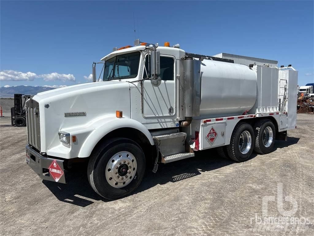 Kenworth T800 油罐车