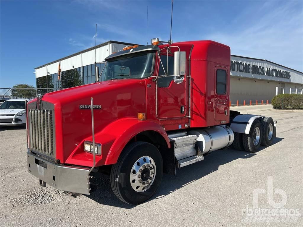 Kenworth T800 牵引车