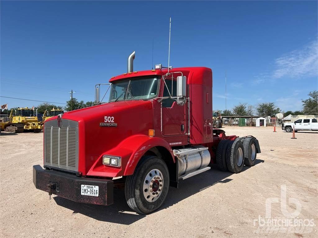 Kenworth T800 牵引车