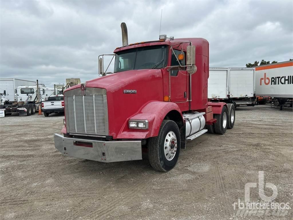 Kenworth T800 牵引车