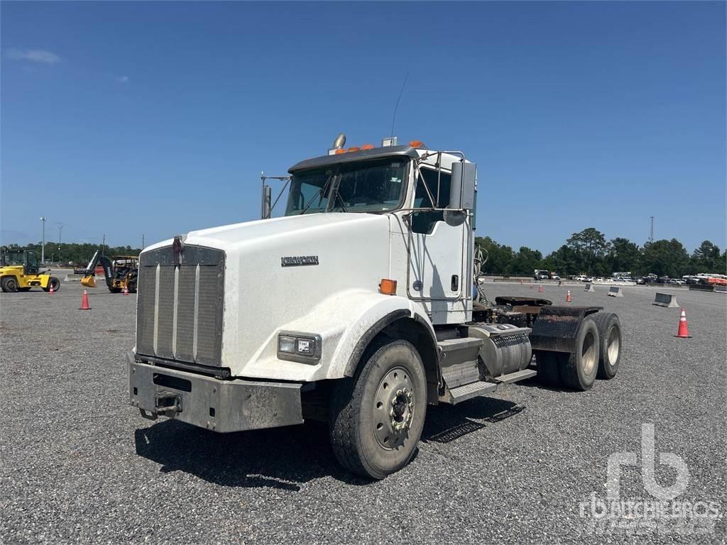 Kenworth T800 牵引车