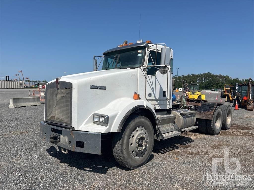 Kenworth T800 牵引车