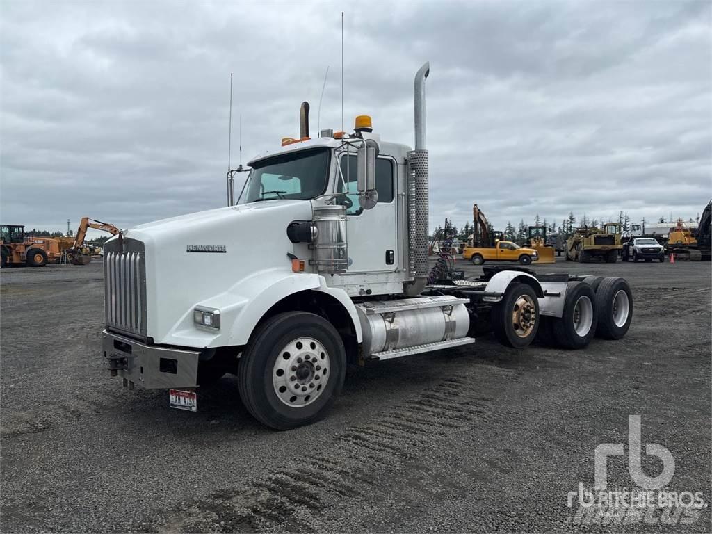 Kenworth T800 牵引车