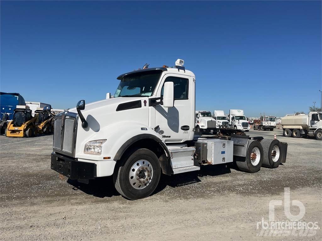 Kenworth T880 牵引车