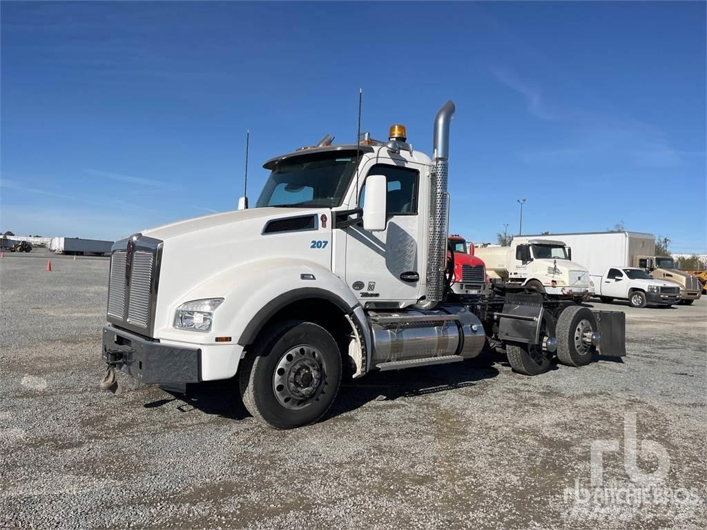 Kenworth T880 牵引车