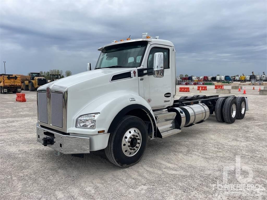Kenworth T880 平板车