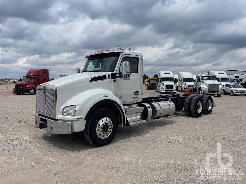 Kenworth T880 平板车