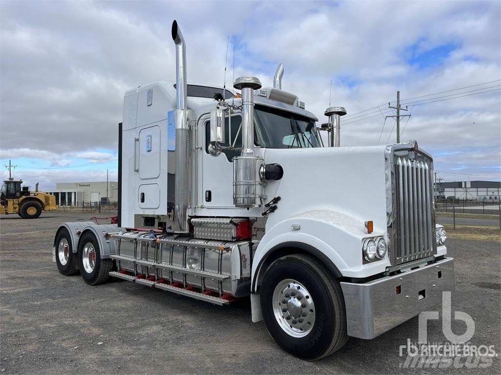 Kenworth T909 牵引车