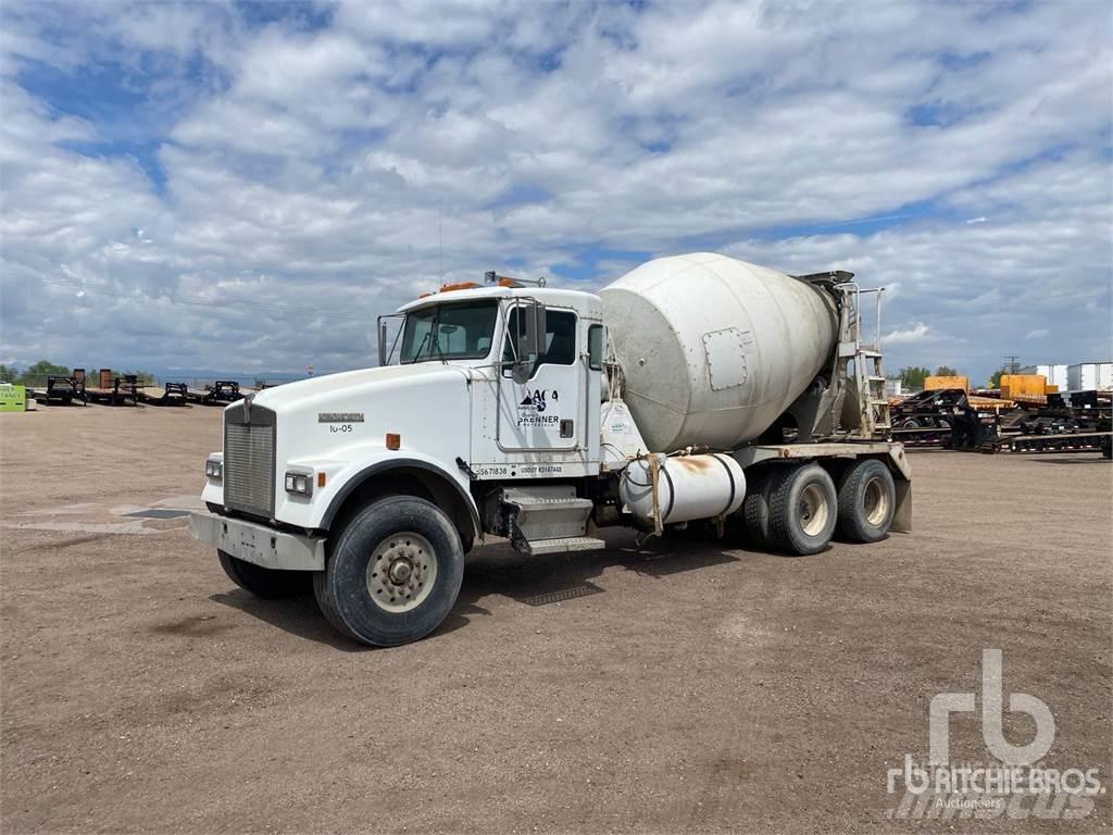 Kenworth W900 混凝土搅拌车