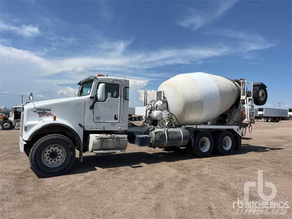 Kenworth W900 混凝土搅拌车