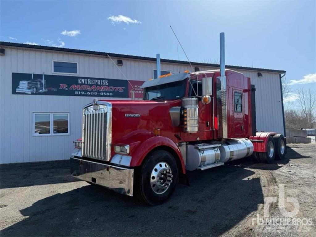 Kenworth W900 牵引车