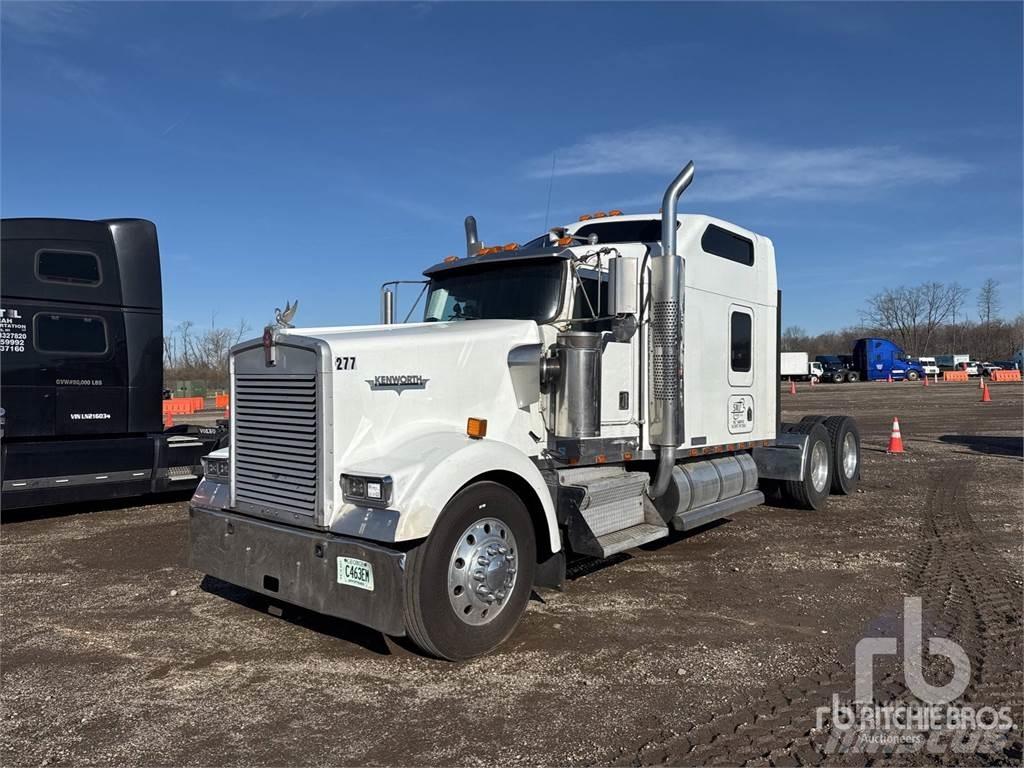 Kenworth W900 牵引车