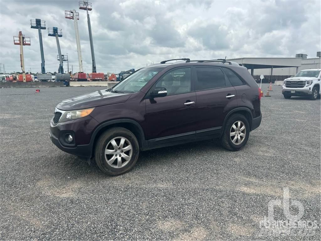 Kia SORENTO 汽车