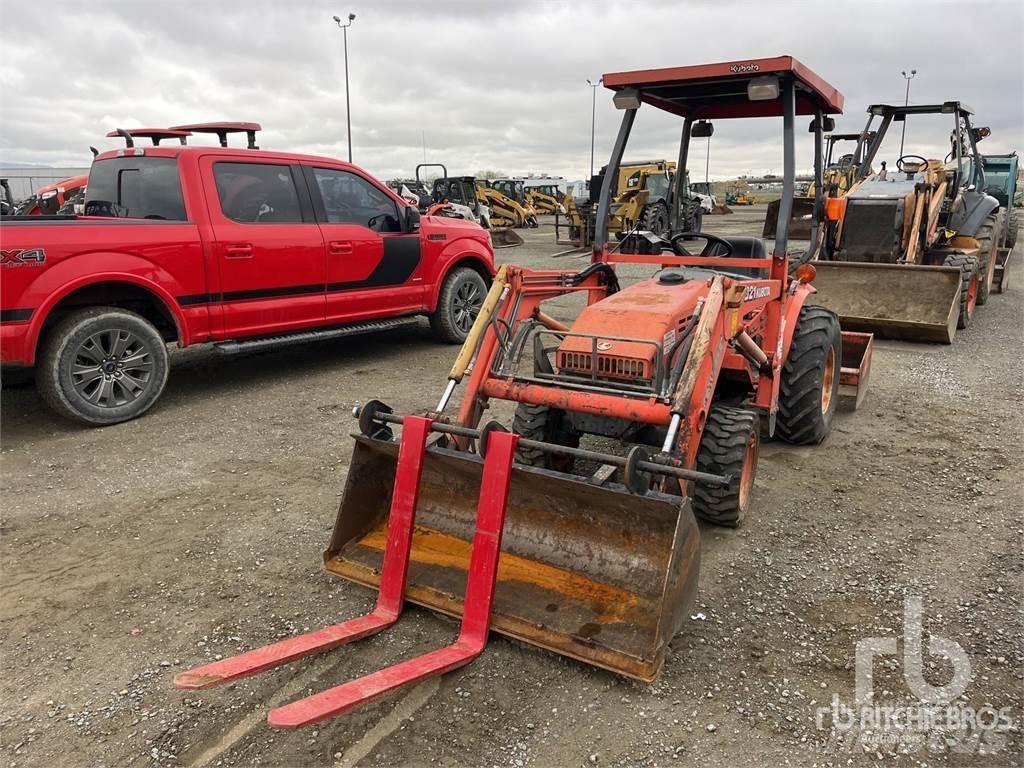Kubota B21 小型拖拉机