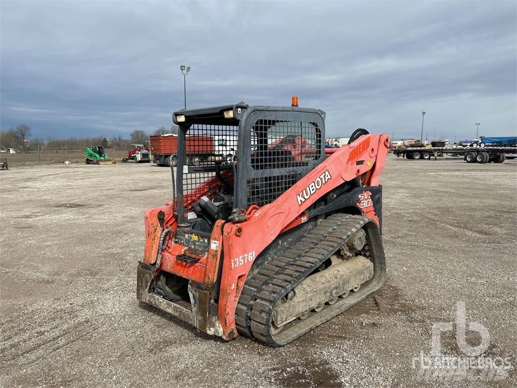 Kubota SVL90 滑移装载机