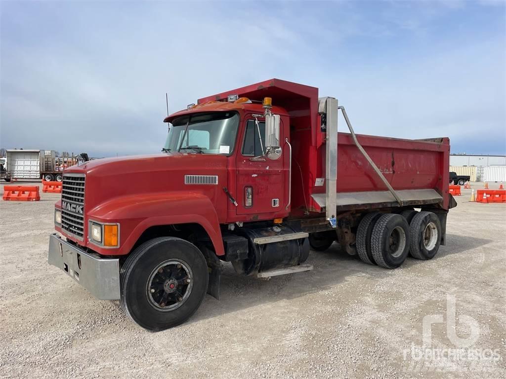 Mack CH613 自卸式货车