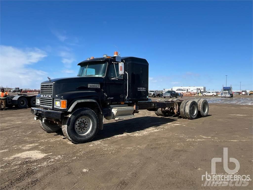 Mack CH613 平板车
