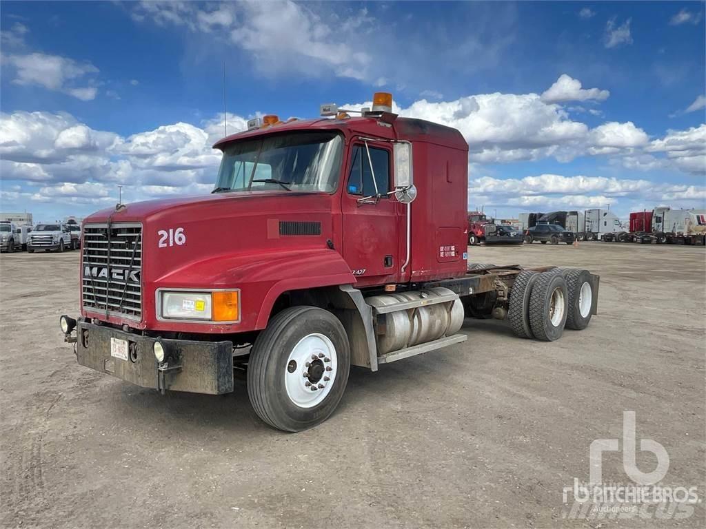 Mack CH613 平板车