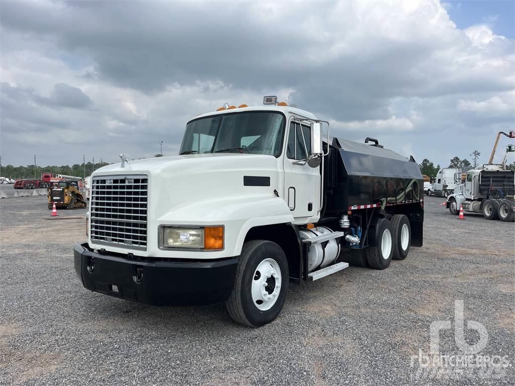 Mack CH613 水罐车