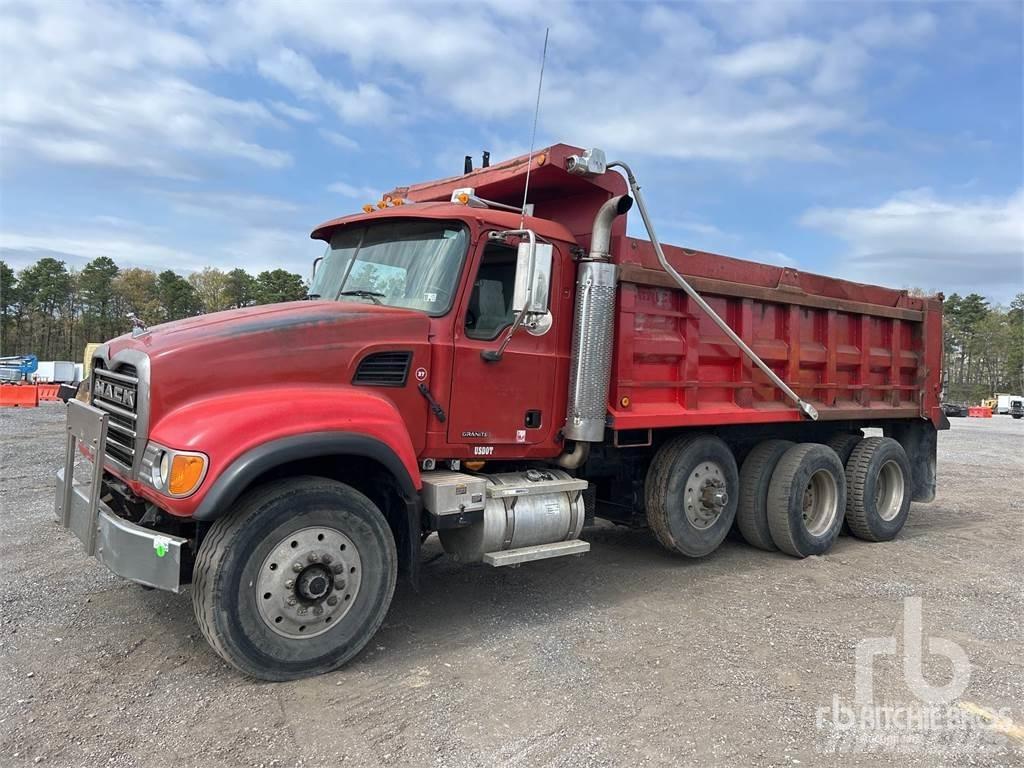 Mack CV713 自卸式货车