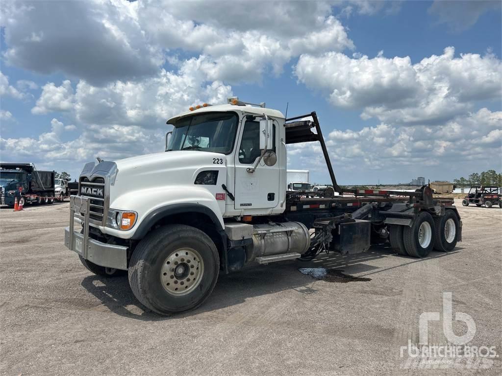 Mack CV713 可拆卸式卡车
