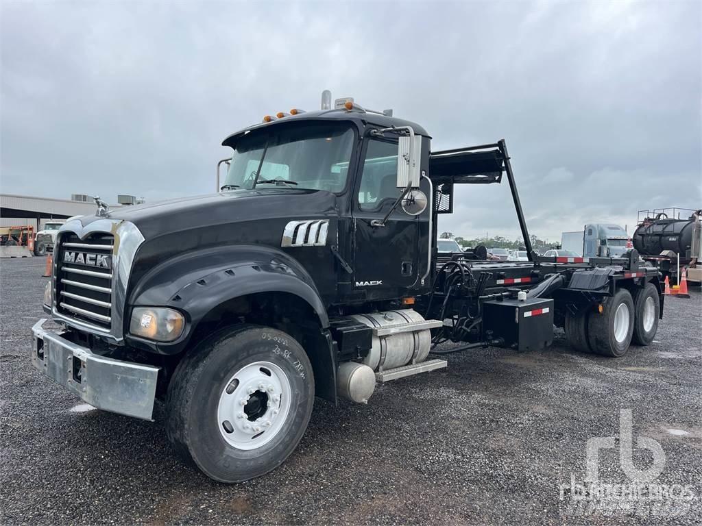 Mack GU713 可拆卸式卡车