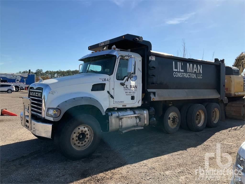 Mack GU713 自卸式货车
