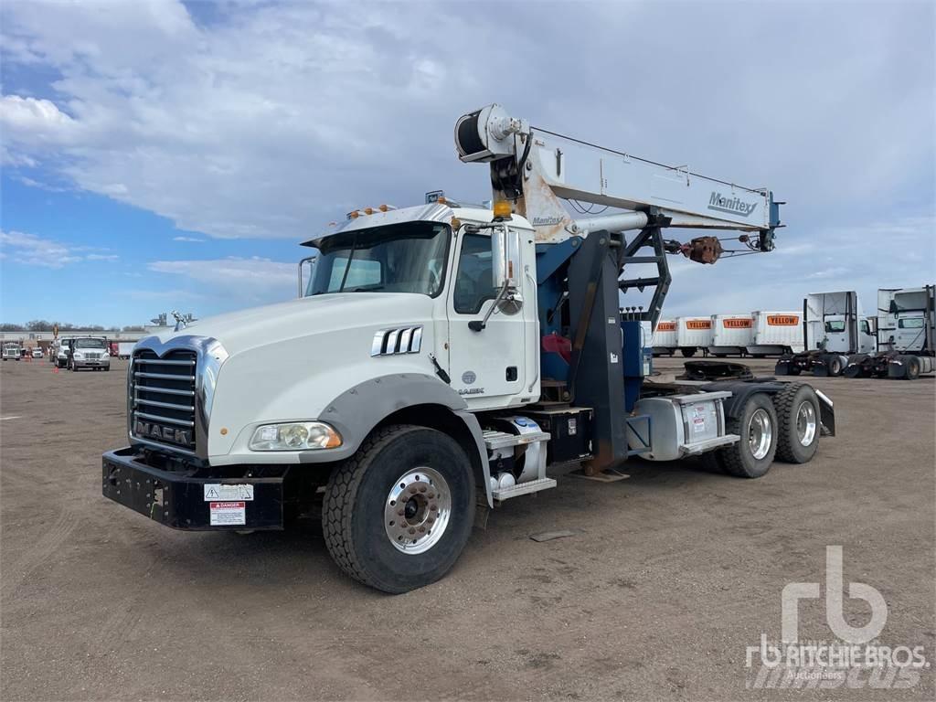 Mack GU813 起重车