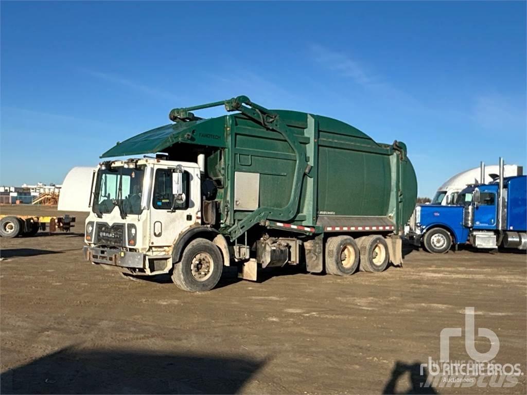 Mack MRU613 垃圾车