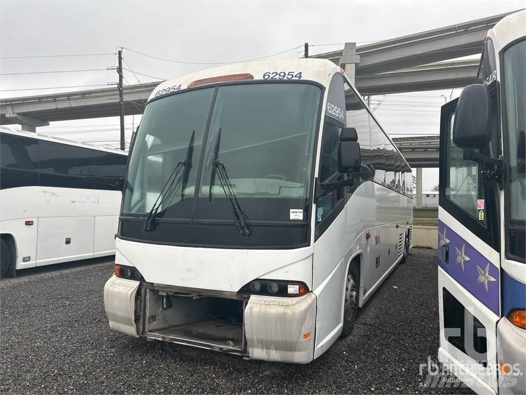 MCI J4500 长途公共汽车
