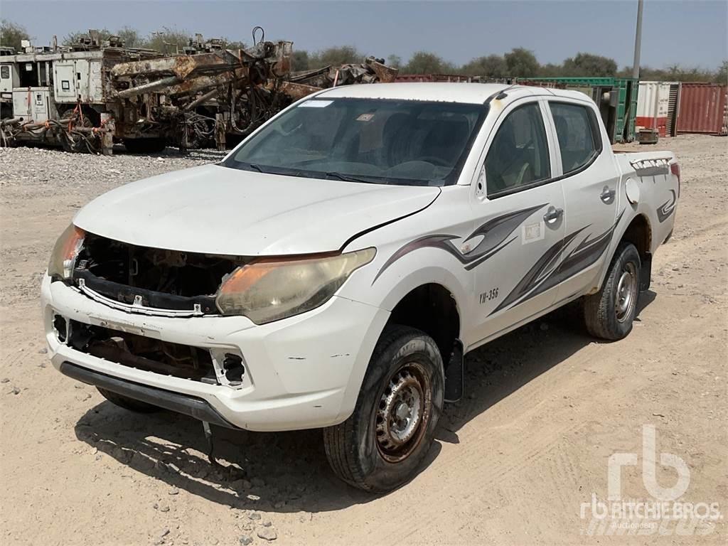 Mitsubishi L200 皮卡车