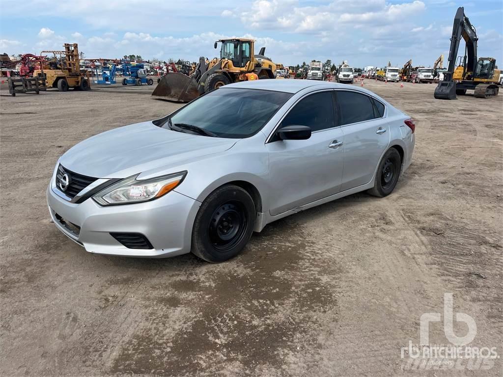 Nissan ALTIMA 汽车