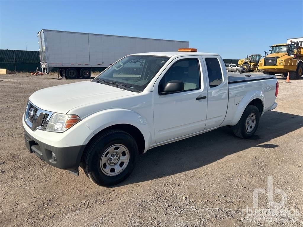 Nissan FRONTIER 皮卡车