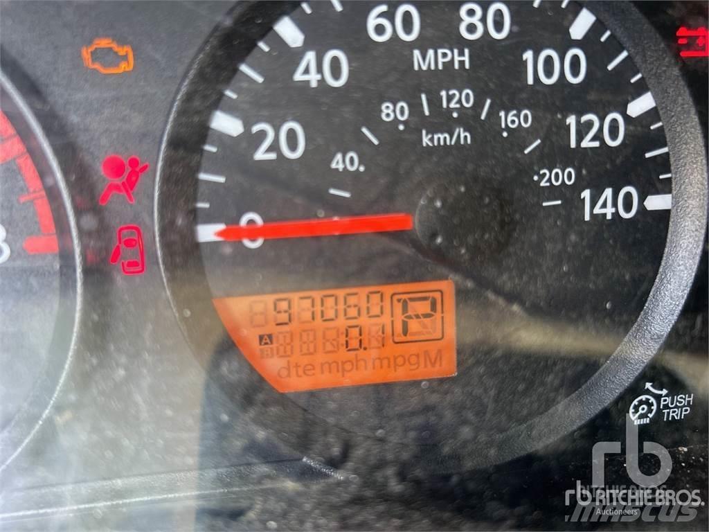 Nissan FRONTIER 皮卡车