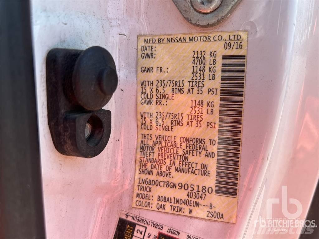 Nissan FRONTIER 皮卡车
