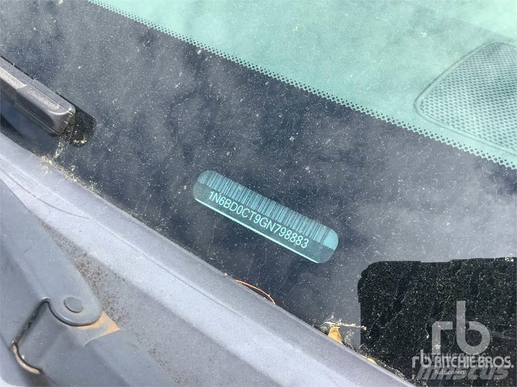 Nissan FRONTIER 皮卡车