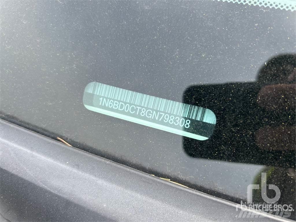 Nissan FRONTIER 皮卡车