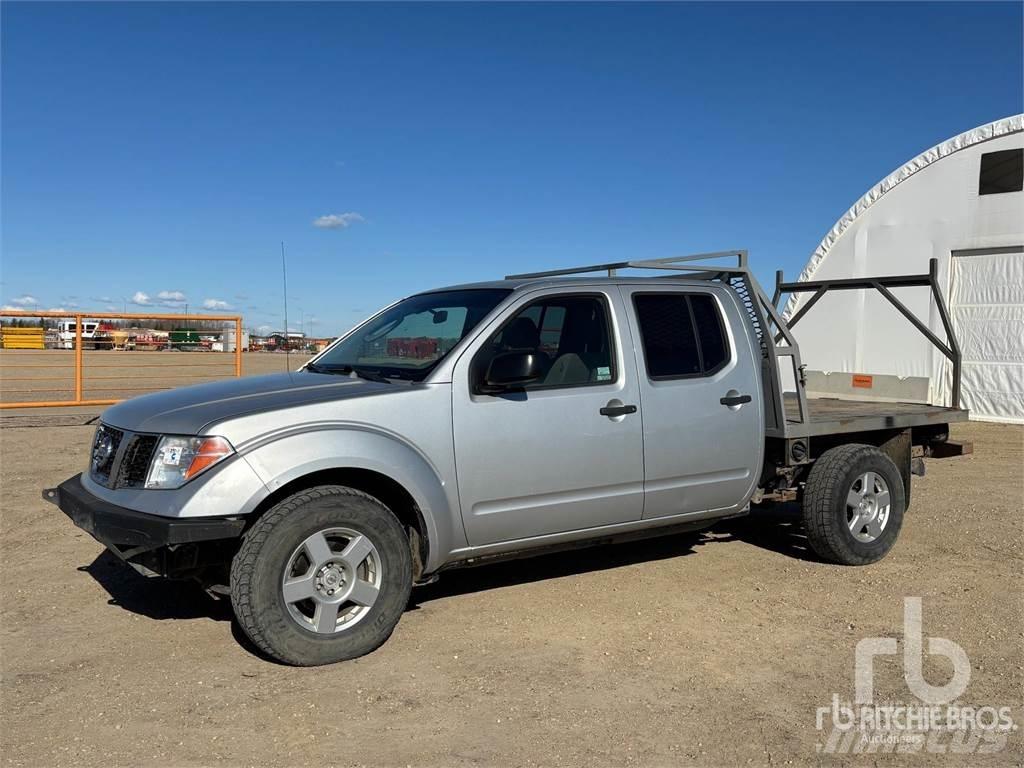 Nissan FRONTIER 平板栏板货车
