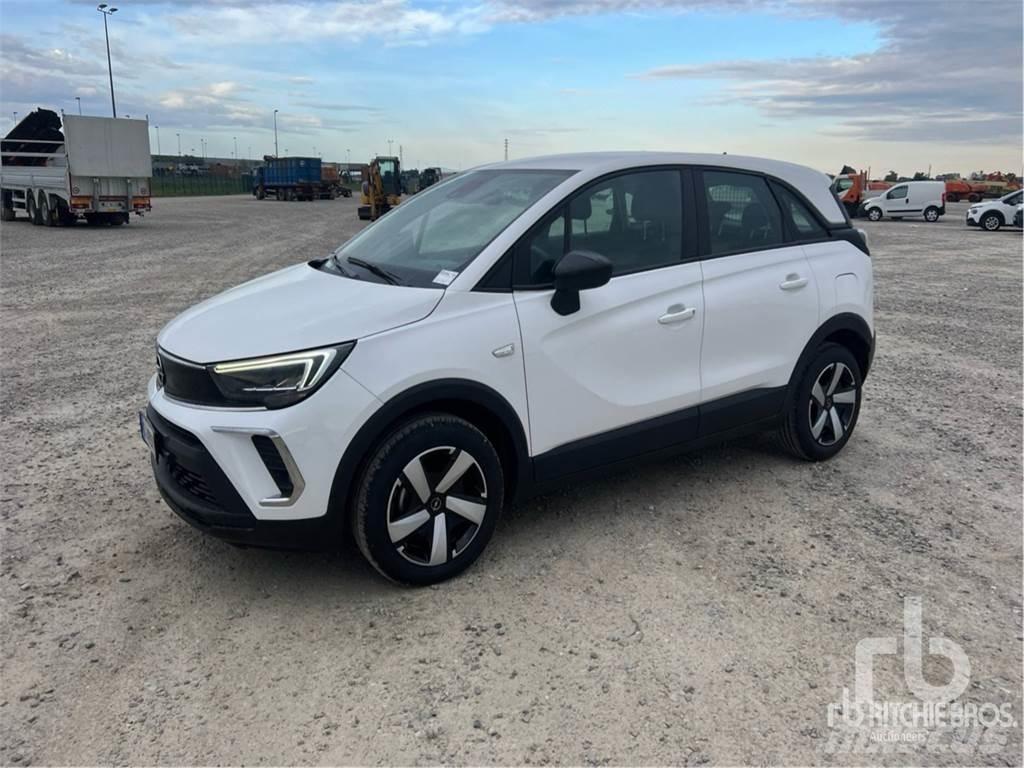 Opel CROSSLAND 皮卡车