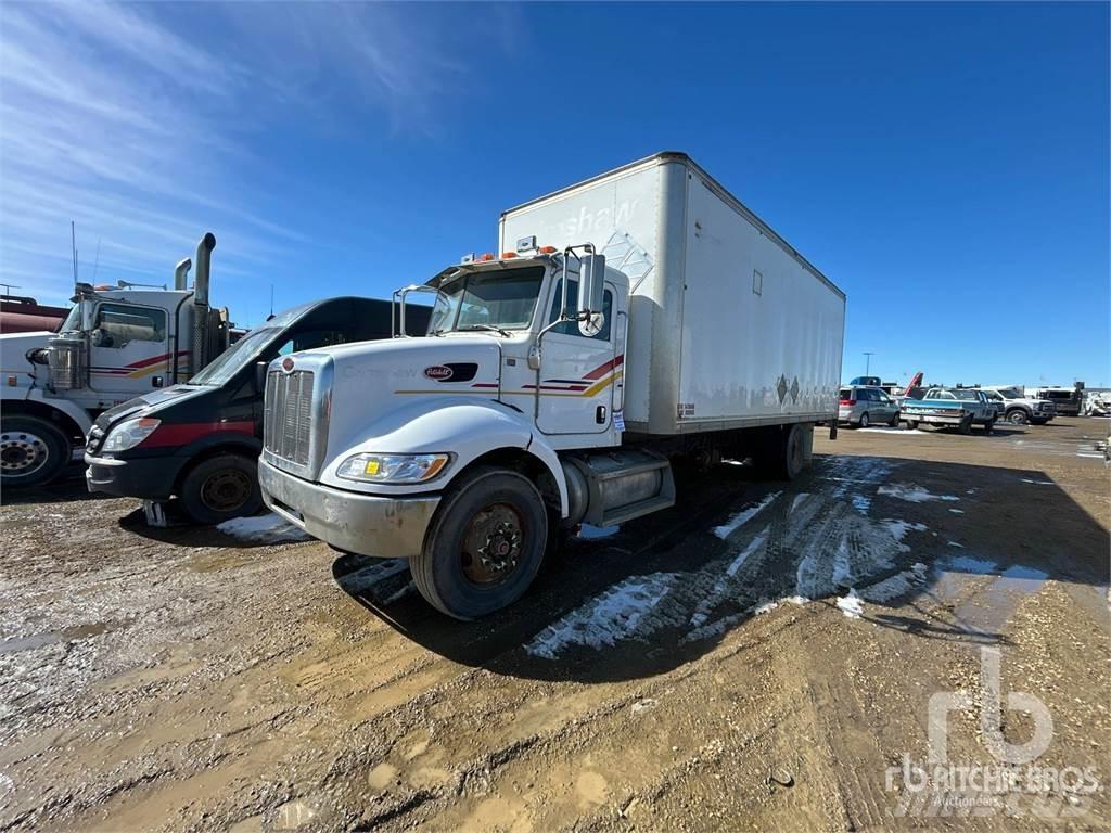 Peterbilt 335 大型面包车