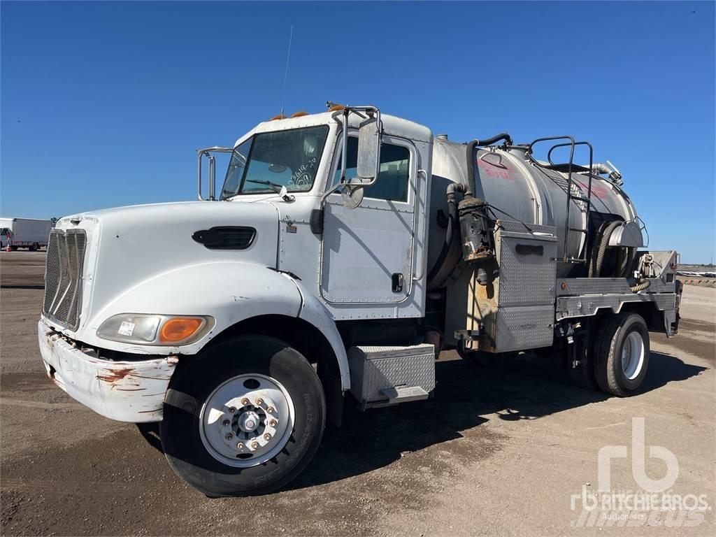 Peterbilt 335 组合/真空油槽车