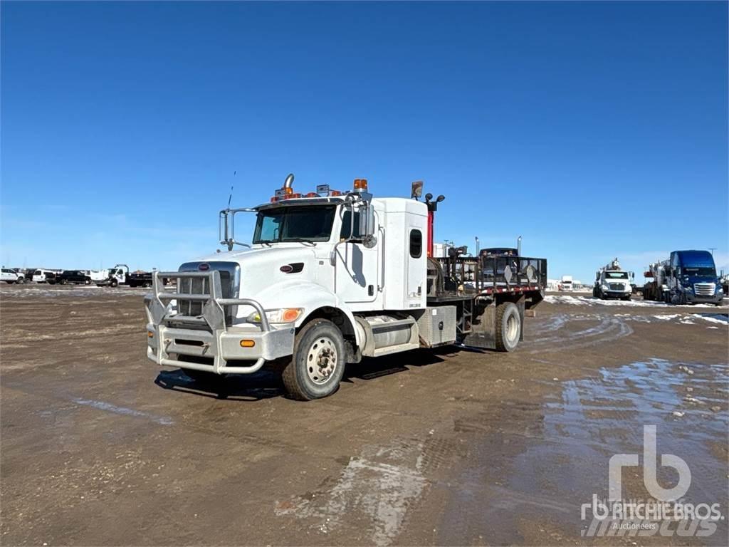 Peterbilt 335 起重车