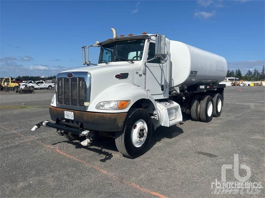 Peterbilt 348 水罐车