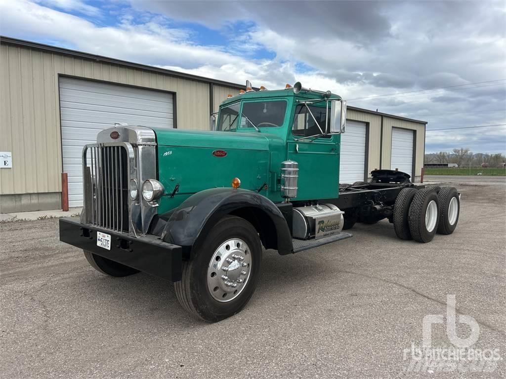 Peterbilt 350 牵引车