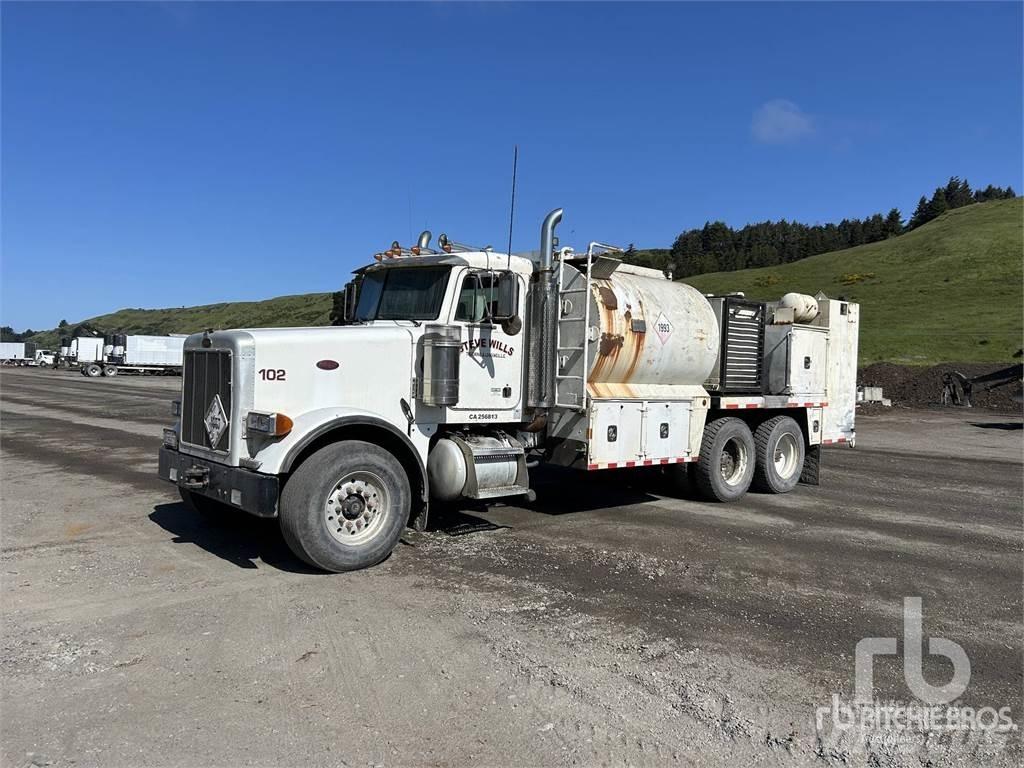 Peterbilt 357 油罐车