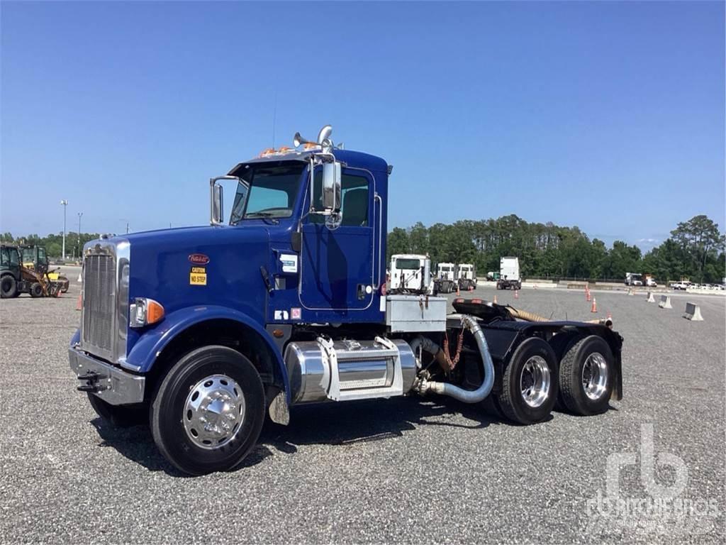 Peterbilt 365 牵引车